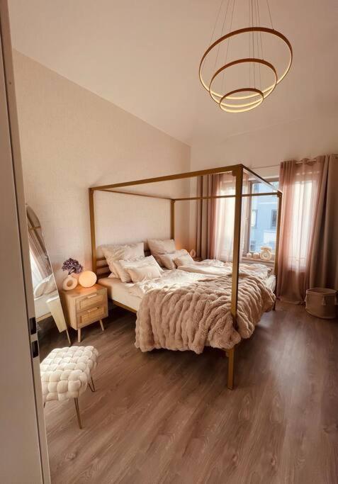 Amalfi Home - Stylish Apartment With Terrace Шёнефельд Экстерьер фото